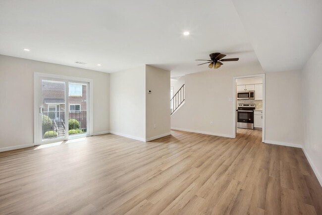 Building Photo - 4634 Conwell Dr