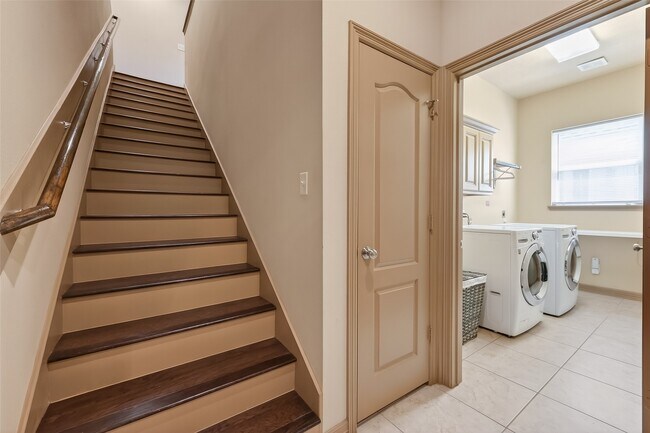 Building Photo - 7118 Argonne Trail