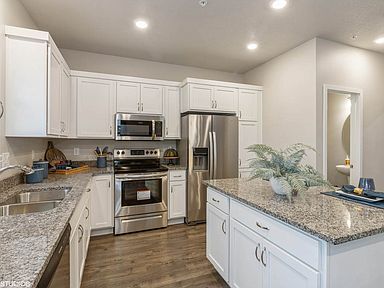 Building Photo - 856 NE Larkspur Ave