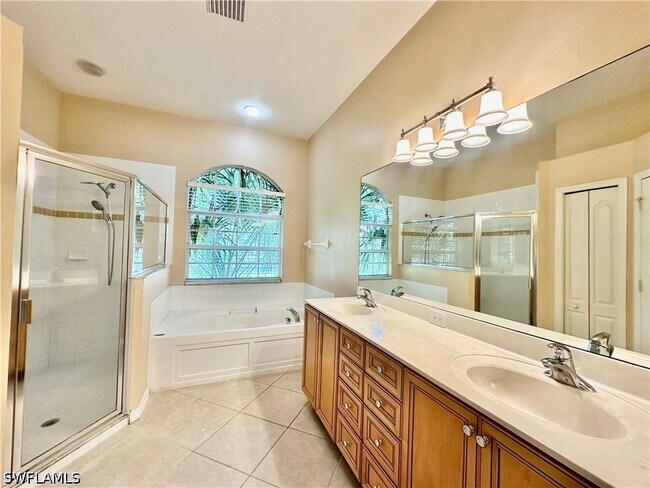Building Photo - 14511 Jekyll Island Ct