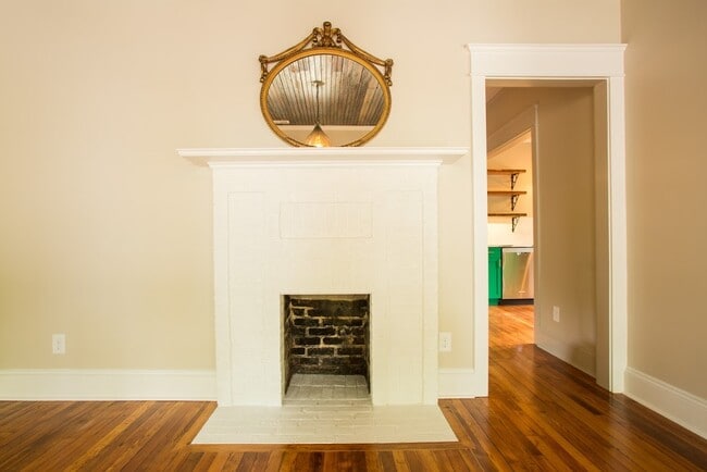 Building Photo - 2018 Englewood Ave