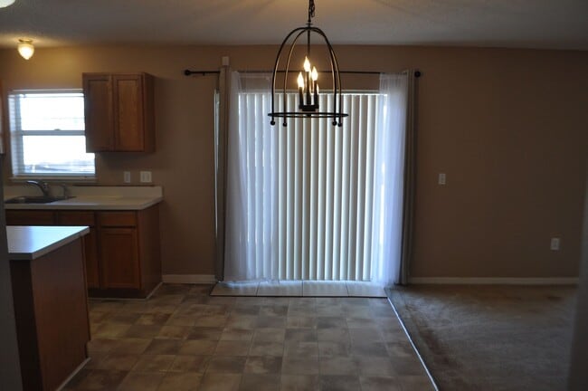 Building Photo - Nice 4 Bedroom 2.5 Bath 2 Car Garage Home ...