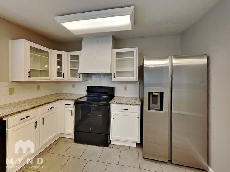 Building Photo - 5033 Amhurst Ln
