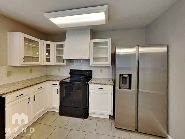 Building Photo - 5033 Amhurst Ln