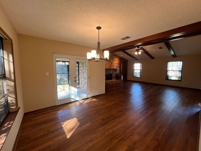 Building Photo - Pensacola - Windermere - 3 Bedroom, 2 Bath...