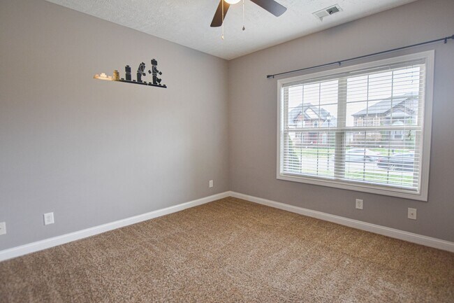 Building Photo - Pet Friendly Four Bedroom!