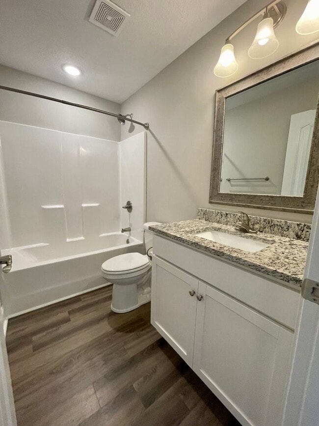Building Photo - AVAILABLE NOW! - easy commute to the beaches via Hwy 9