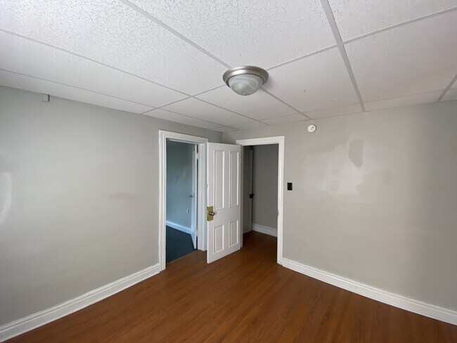 Building Photo - 324 N Franklin St