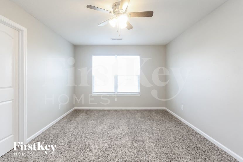 Building Photo - 3410 S Cordell Rd