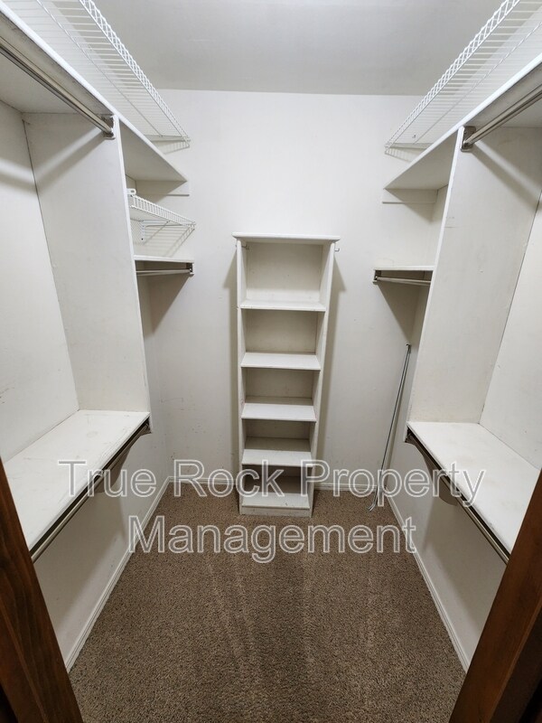 Building Photo - 329 S Morrison Dr