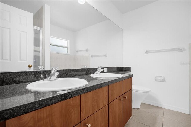 Building Photo - 913 Emerald Green Ct