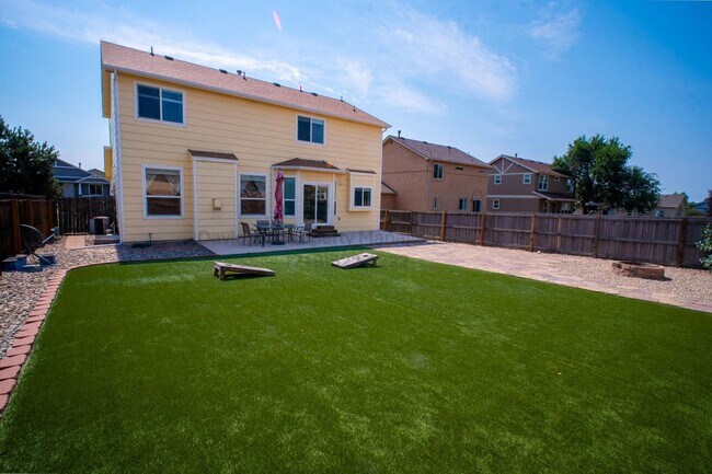 Building Photo - 3350 Castellon Dr