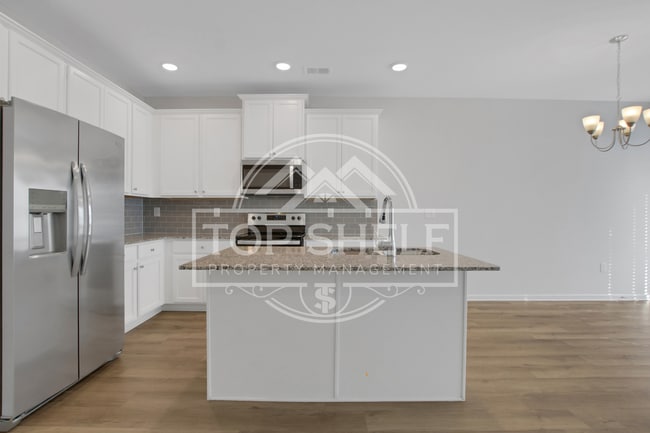 Building Photo - 102 Jaxton St