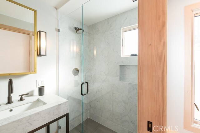 Building Photo - 814 Monterey Blvd