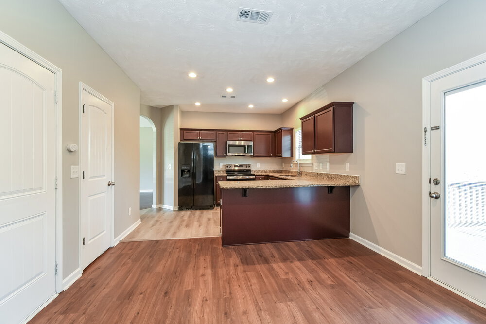 Building Photo - 6465 Paddington Way