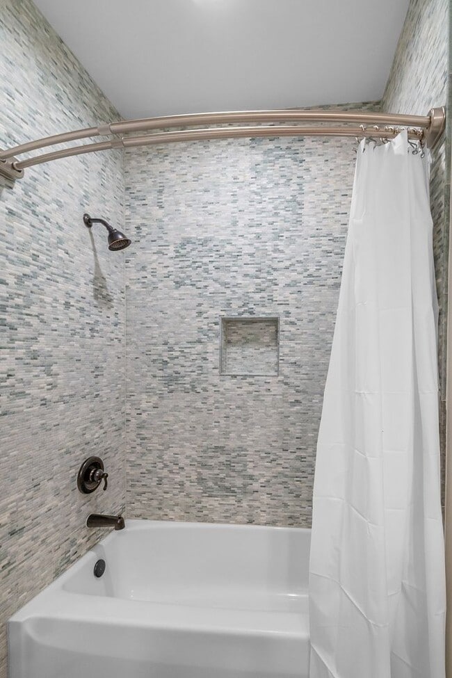 Building Photo - Waterfront Living at Its Finest - Beautifully Remodeled 3BR/2BA, 1st Floor, End Unit Condo on Lak...