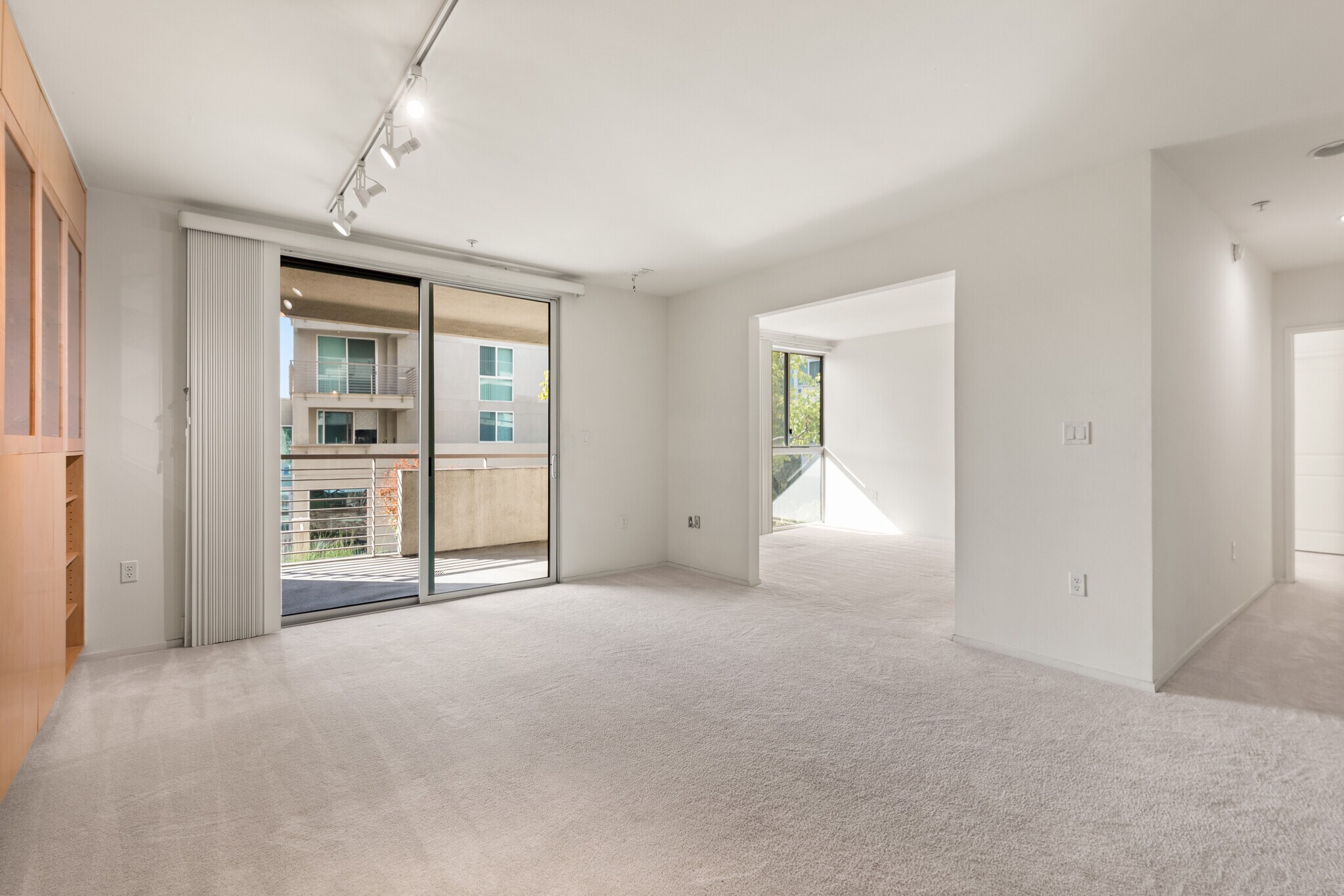 Building Photo - 267 S San Pedro St