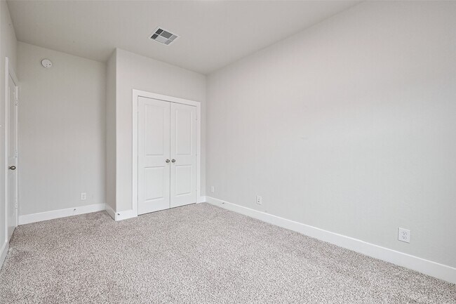 Building Photo - 200 Catalina Cove Dr