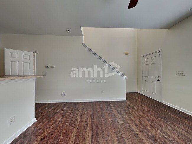 Building Photo - 15730 Lakepoint Forest Dr