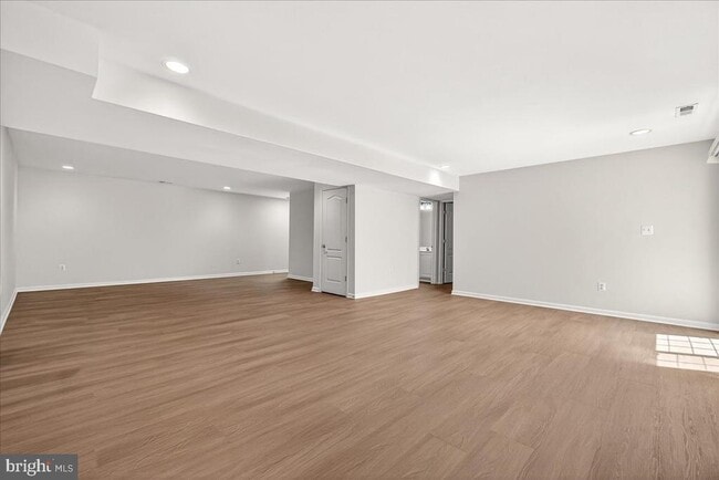 Building Photo - 9938 Timberknoll Ln