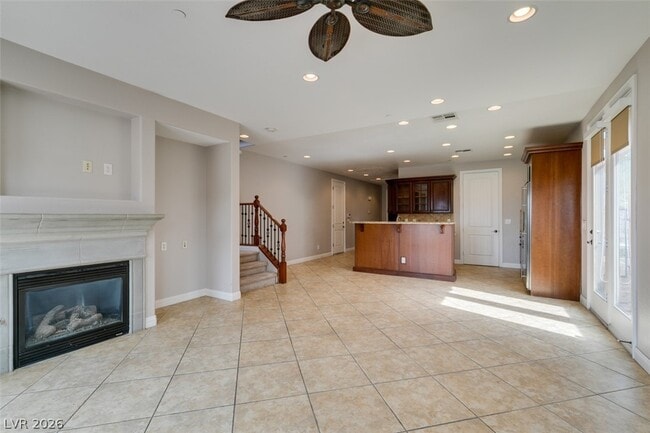 Building Photo - 13 Avenza Dr