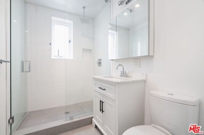 Building Photo - 1424 N Crescent Heights Blvd