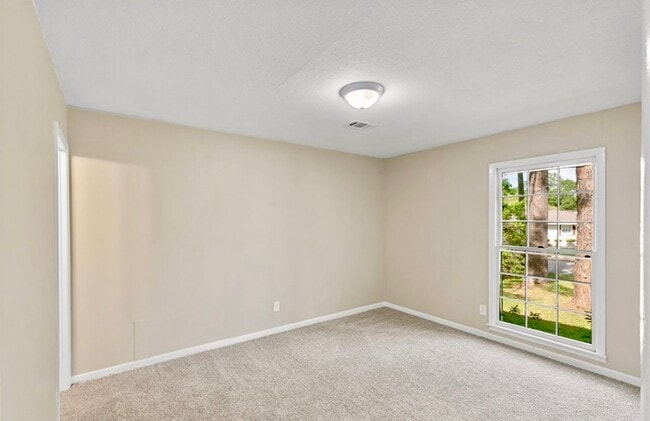 Building Photo - 509 Lagrand Dr