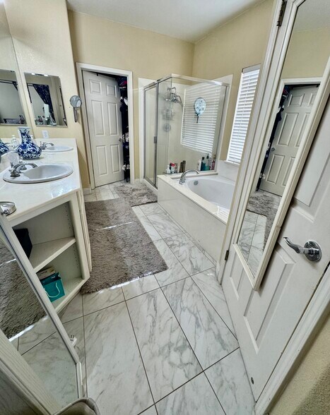 Building Photo - 6593 Alyssa Dr