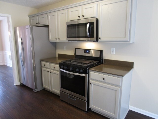 Building Photo - 226 Ashland Dr