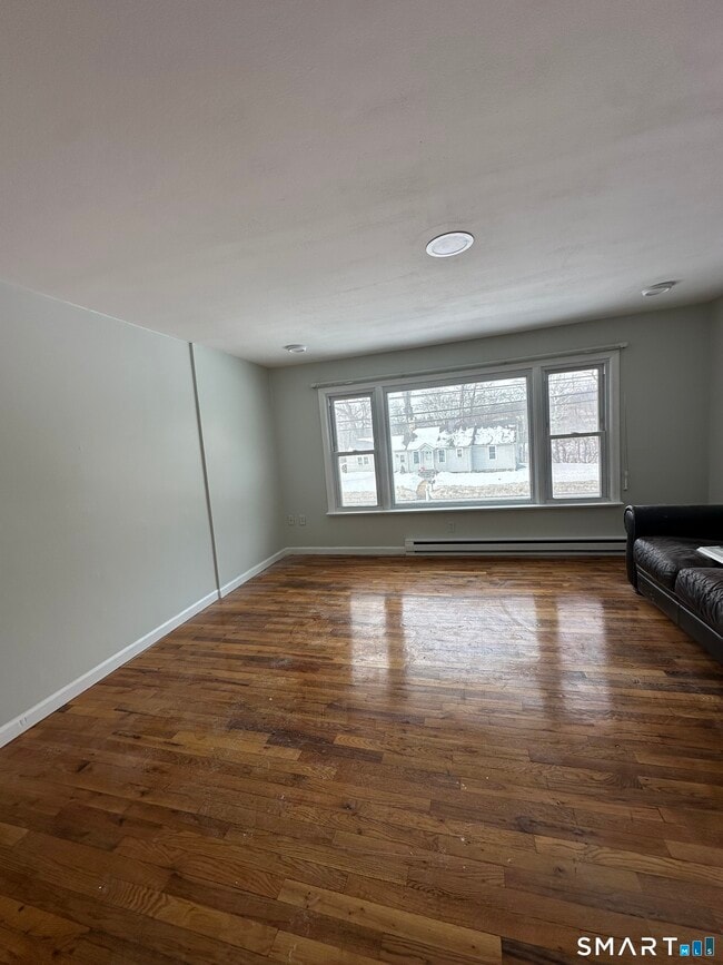 Building Photo - 211 Kent Rd