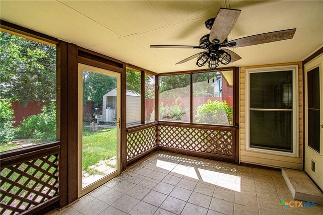 Building Photo - 2406 Cactus Dr