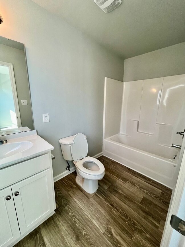 Building Photo - Brand New Townhome in Holly Ridge!!