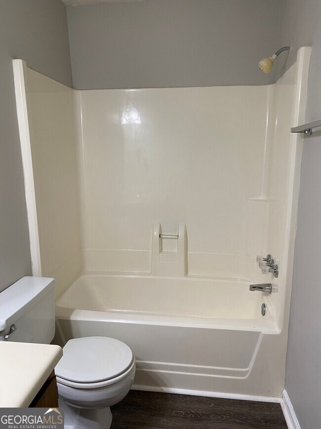 Building Photo - 209 Sheraton Ct