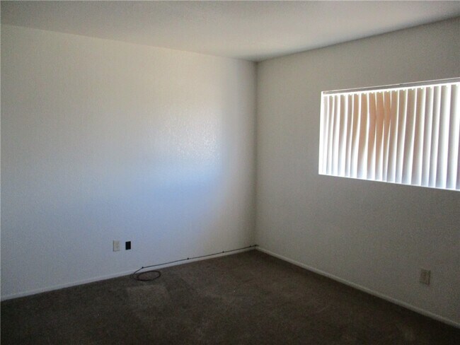 Building Photo - 5090 La Calzada Rd