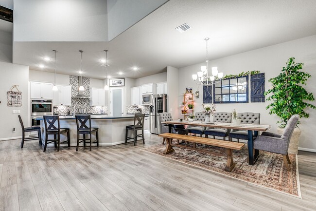 Building Photo - BEAUTIFUL 3-BEDROOM HOME IN THE ENCLAVE AT...