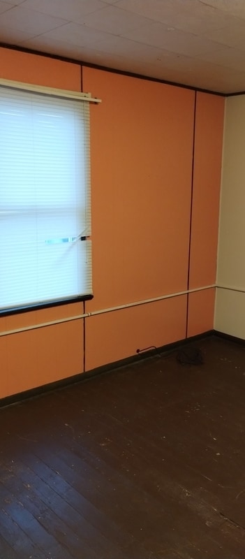 Building Photo - Second St - 2516