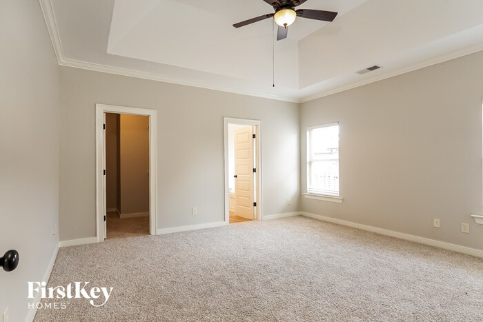 Building Photo - 604 Round Rd