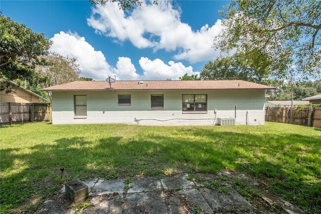 Building Photo - 27270 Warner Ave