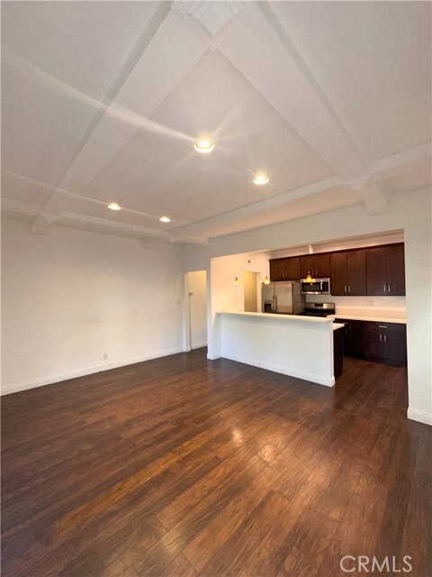 Building Photo - 137 S Roxbury Dr