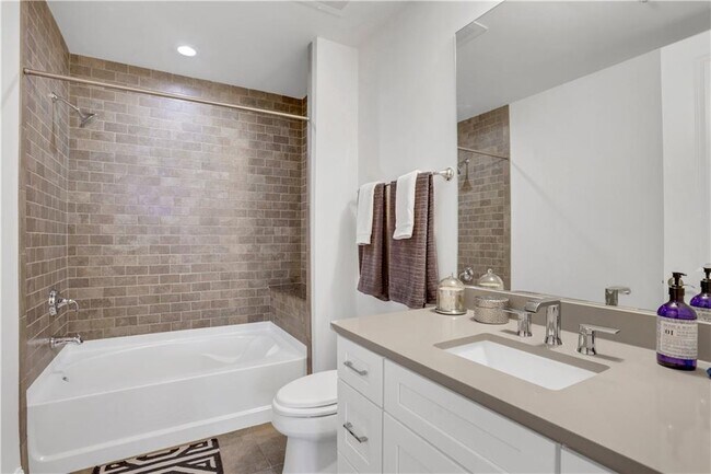 Building Photo - 270 17th St NW