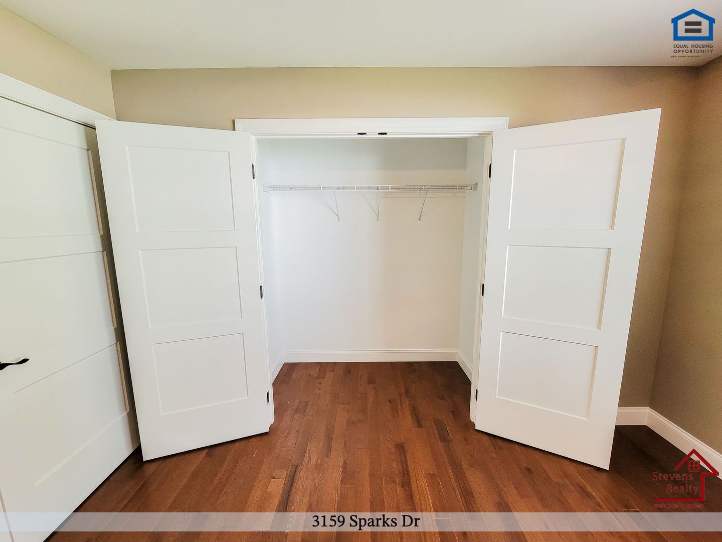 Building Photo - 3159 Sparks Dr