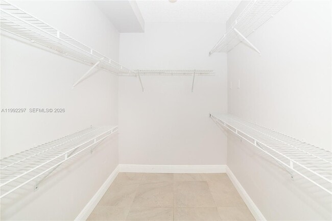 Building Photo - 17100 N Bay Rd