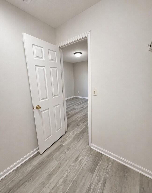 Building Photo - 8256 Tartan Ln