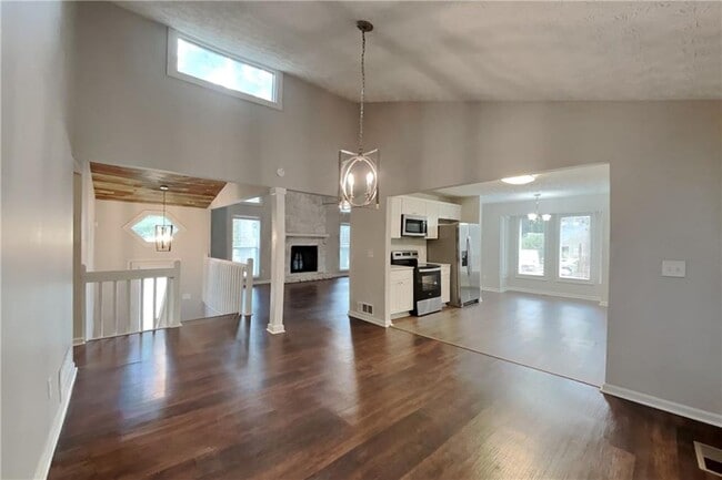 Building Photo - 2242 Josephine Ct