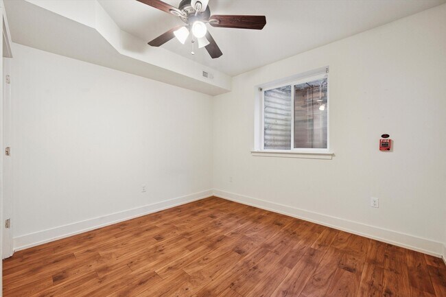 Building Photo - 1511 Master St