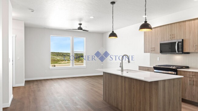Building Photo - Modern New Construction Home in Boise!