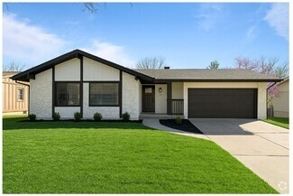 Building Photo - 13 Glenview Dr
