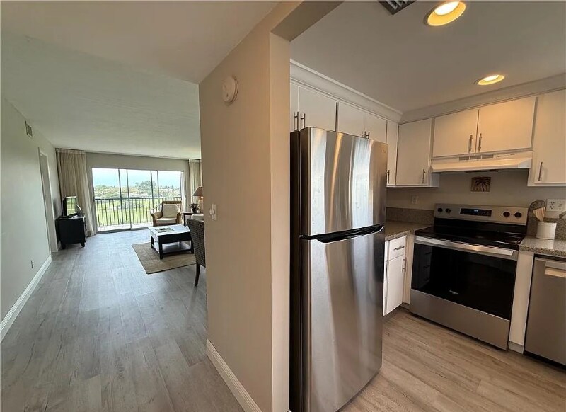 Building Photo - 190 Pebble Beach Blvd