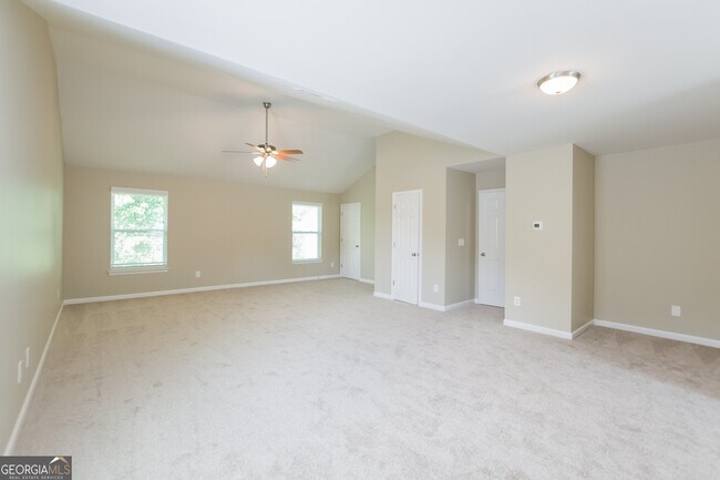Building Photo - 6322 Shell Dr SW