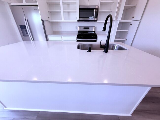 Building Photo - 6461 W Austin Wy